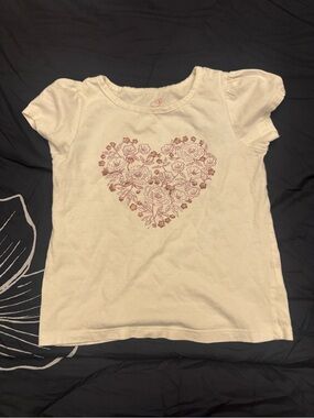 Girls Cream Floral Heart Graphic Tee